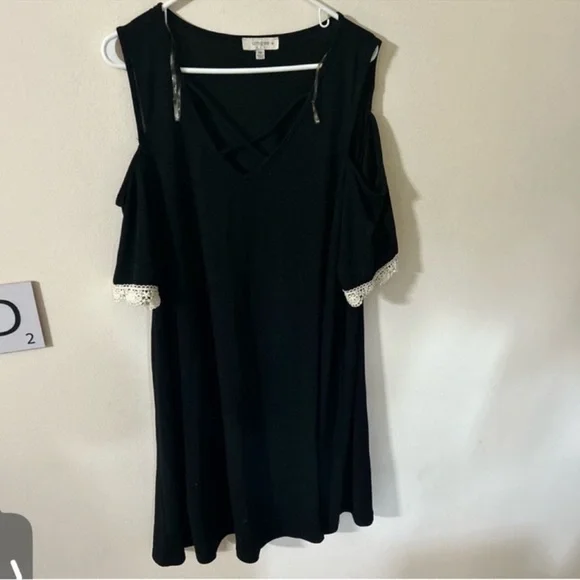 chinese dress ladies Bonita Babe Faux Suede Crochet Lace Vest-Umgee-Black